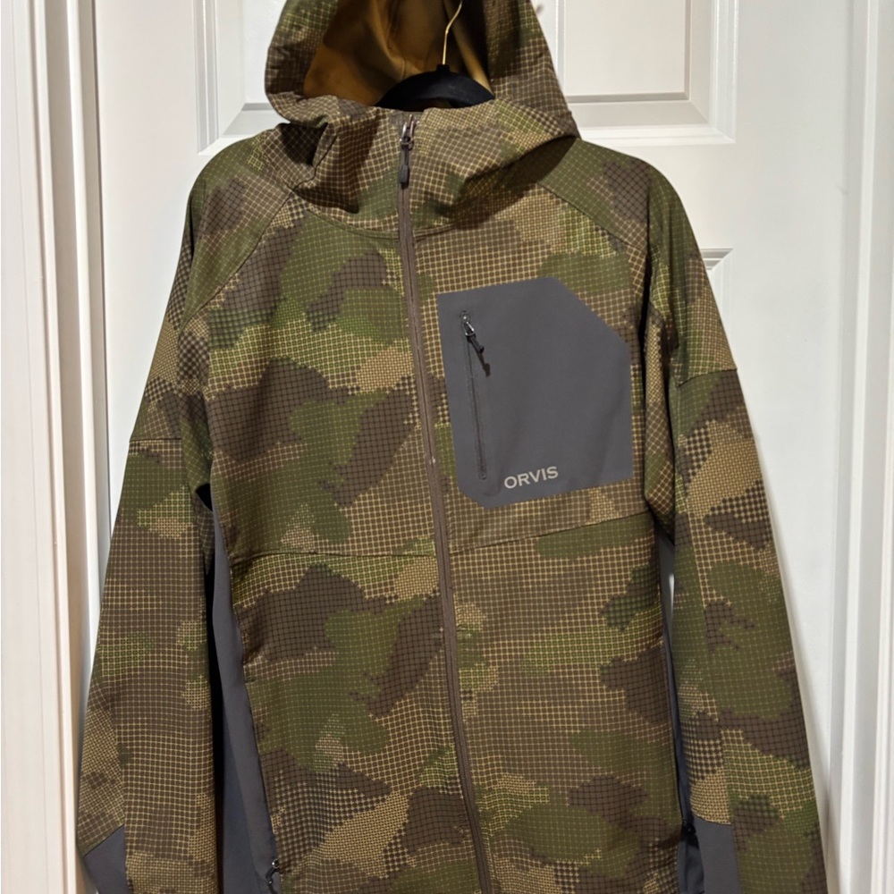 Orvis Men’s PRO LT Softshell Camo Hoodie